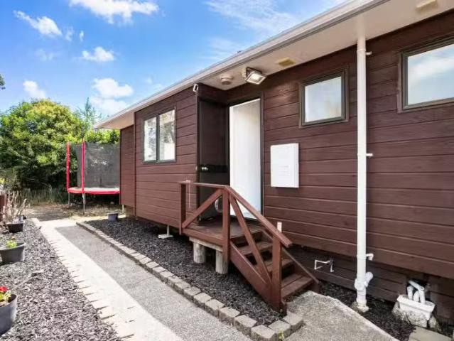 House for sale in Oratia, Oroua County