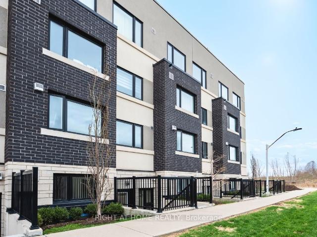 Townhouse for sale in Burlington, Ontario