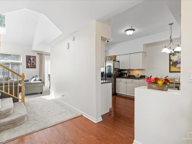 Townhouse for sale in Lombard, Illinois