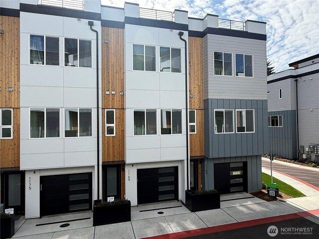 Townhouse for sale in Bellevue, Washington