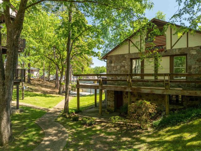 Condo for sale in Hot Springs, Garland County