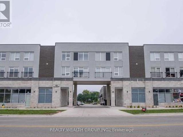 Townhouse for rent in Waterloo, Ontario