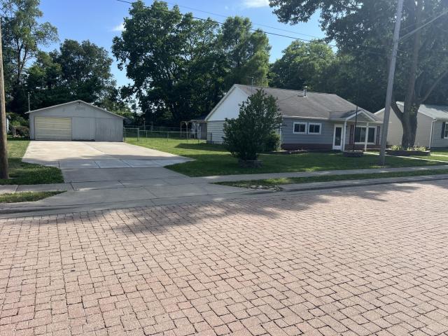 House for sale in Carbon Cliff, Illinois