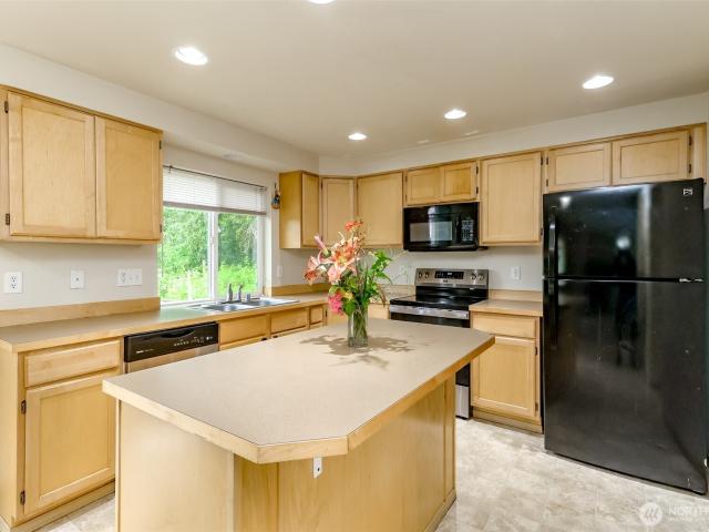 House for sale in Pacific, Washington