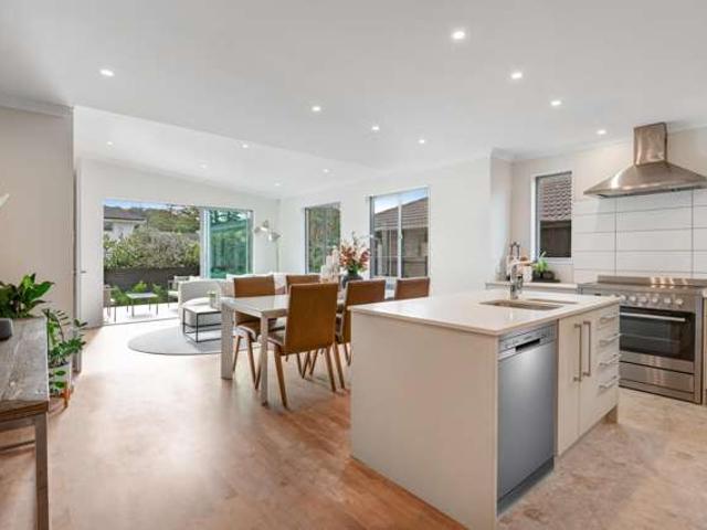 House for sale in Paremoremo
