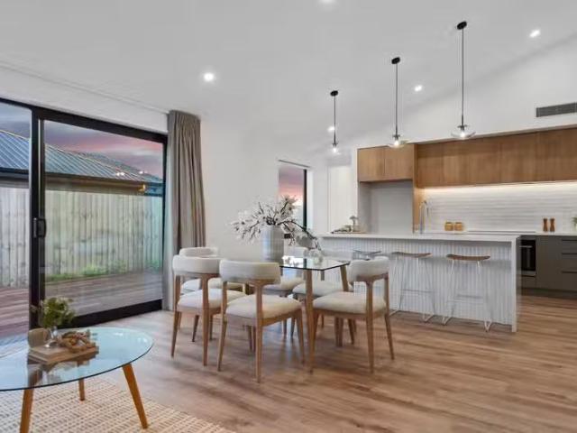 House for sale in Chaslands, Canterbury