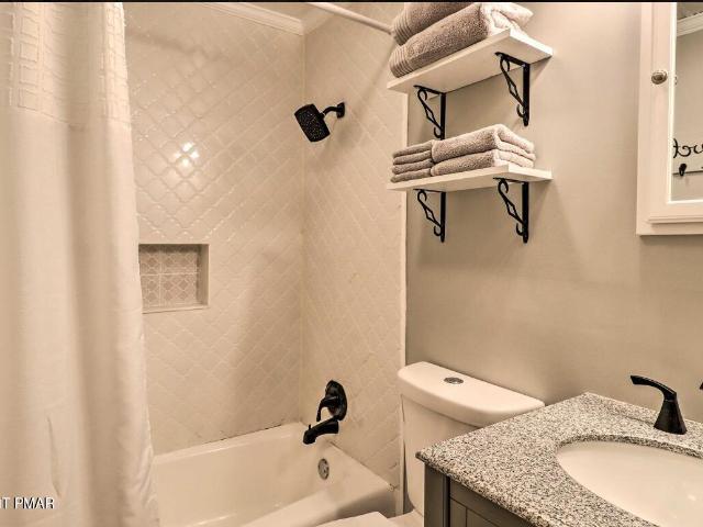 House for sale in Locust Lakes Village, Tobyhanna Township