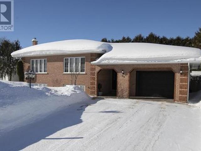 House for sale in Sault Sainte Marie, Ontario