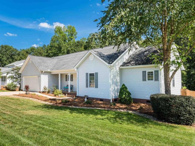 House for sale in Taylors, South Carolina