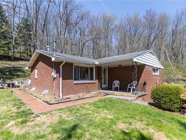 House for sale in Evans City, Pennsylvania
