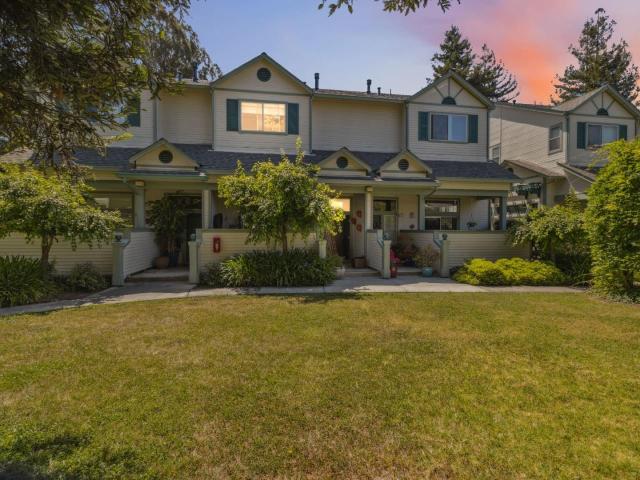 Townhouse for sale in Santa Cruz Townhouse for sale in Santa Cruz
