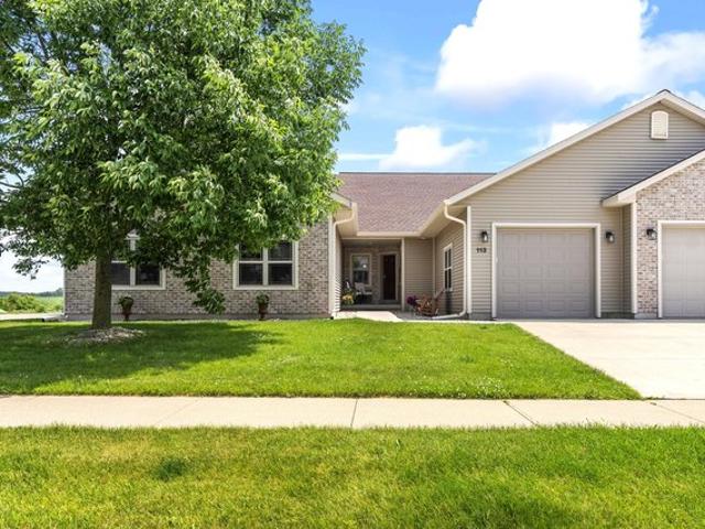 Condo for sale in Fall River, Wisconsin