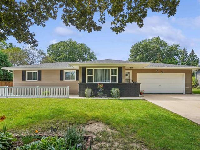 House for sale in Waterloo, Iowa