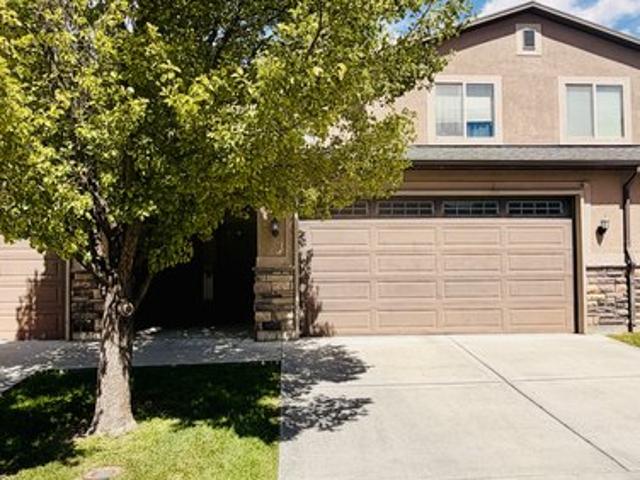 Townhouse for sale in Cache, Utah