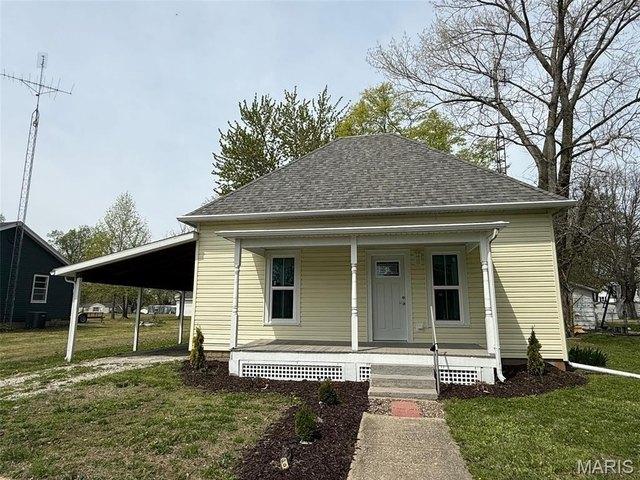House for sale in Brownstown, Illinois