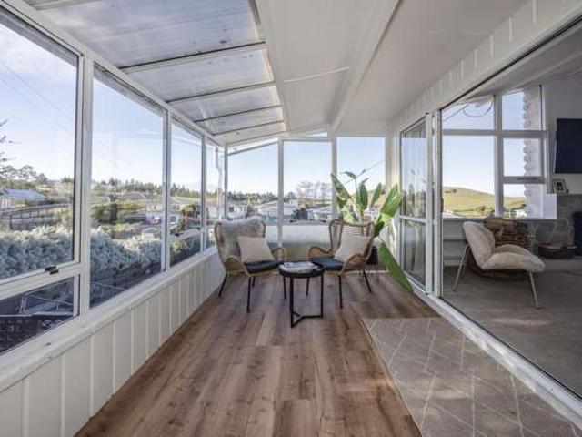 House for sale in Otakou