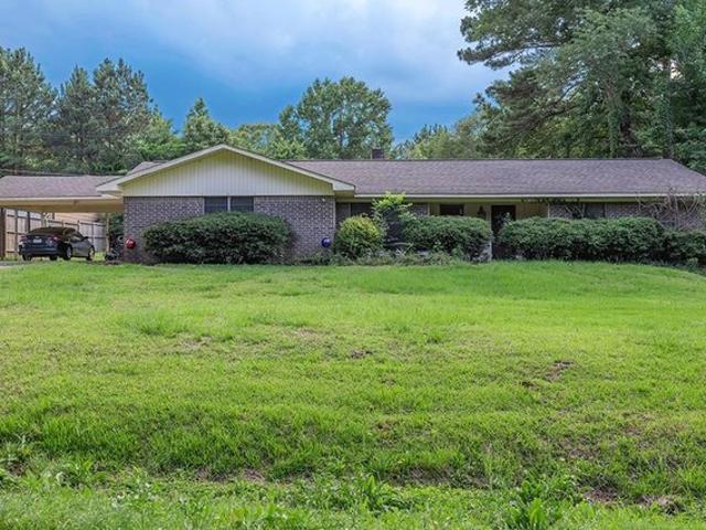 House for sale in Atlanta, Texas