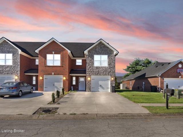 Townhouse for sale in Nelson, Kentucky
