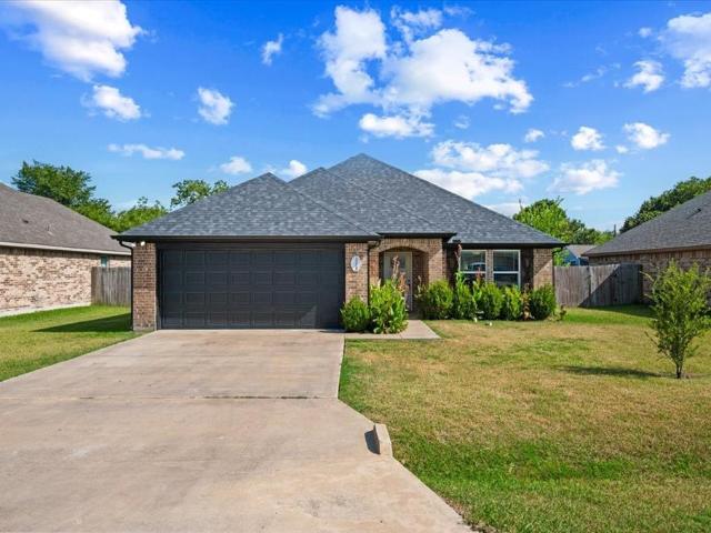 House for sale in Ellis, Texas