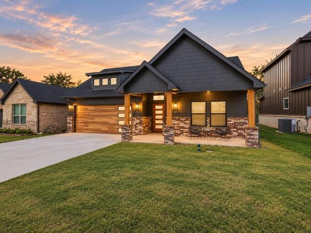 House for sale in Denison, Grayson County