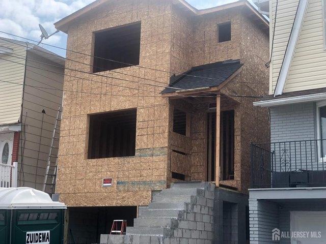 House for sale in Avenel, New Jersey