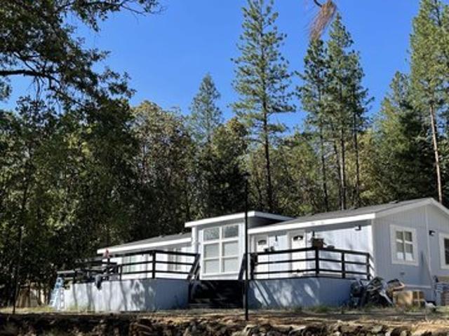 House for sale in Seiad Valley, California