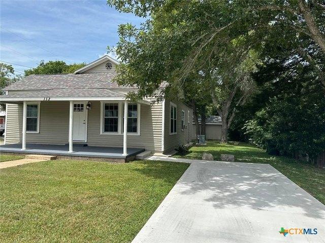 House for sale in Flatonia, Texas