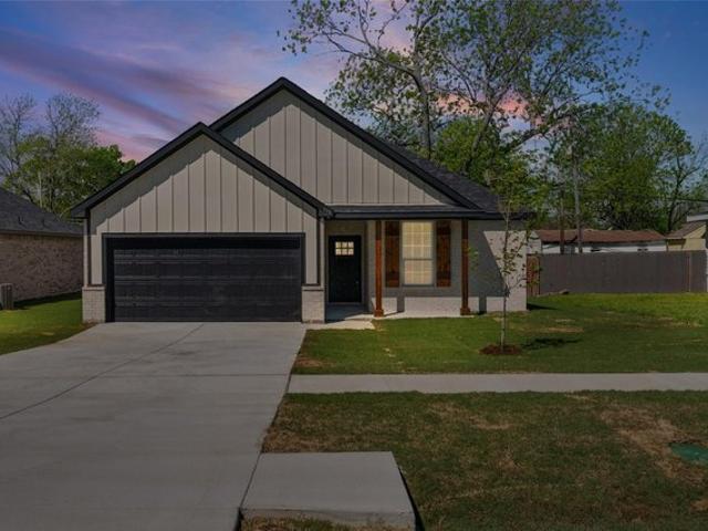 House for sale in Hunt, Texas