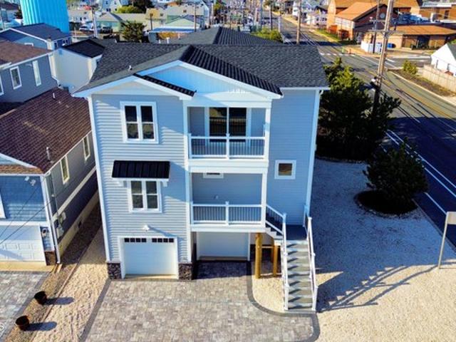 House for sale in Lavallette, New Jersey