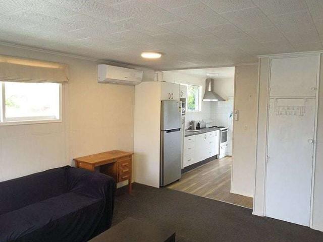 Apartment for rent in Chaslands, Canterbury
