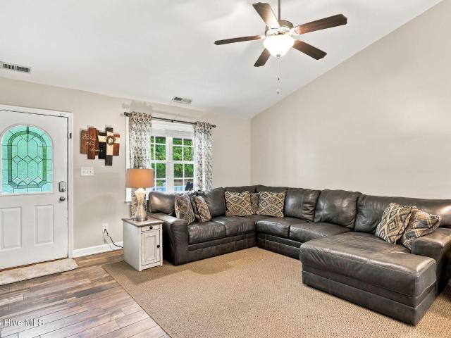 House for sale in Maysville, North Carolina