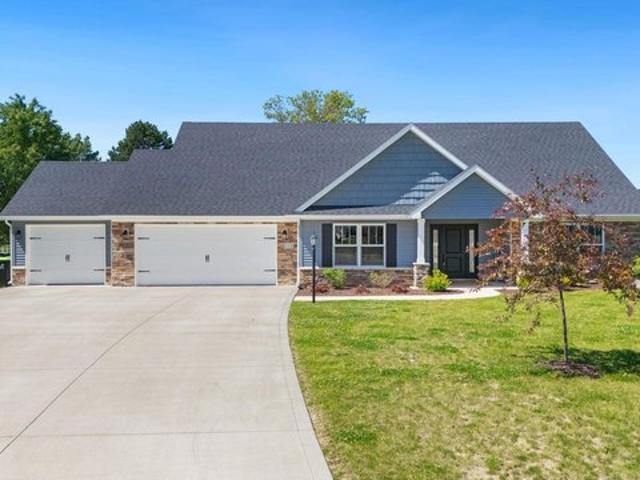 House for sale in Roanoke, Indiana