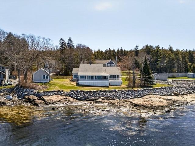 House for sale in Bristol, Maine