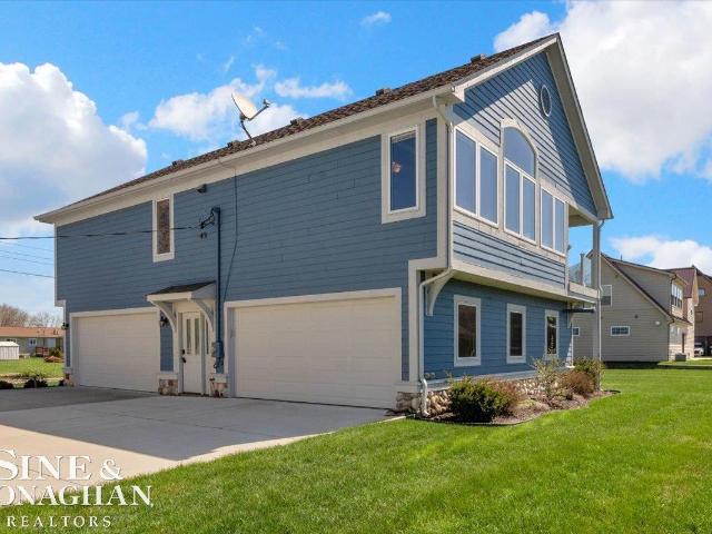House for sale in Algonac, Michigan