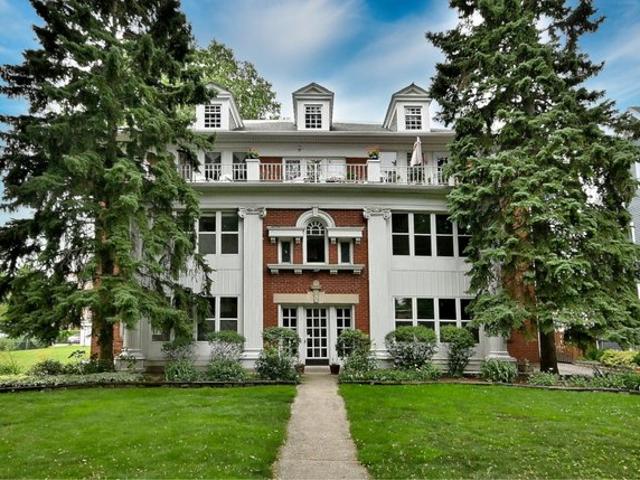 Condo for sale in Oak Park, Illinois