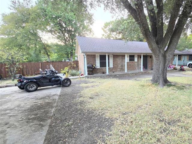 House for sale in Red Oak, Ellis County
