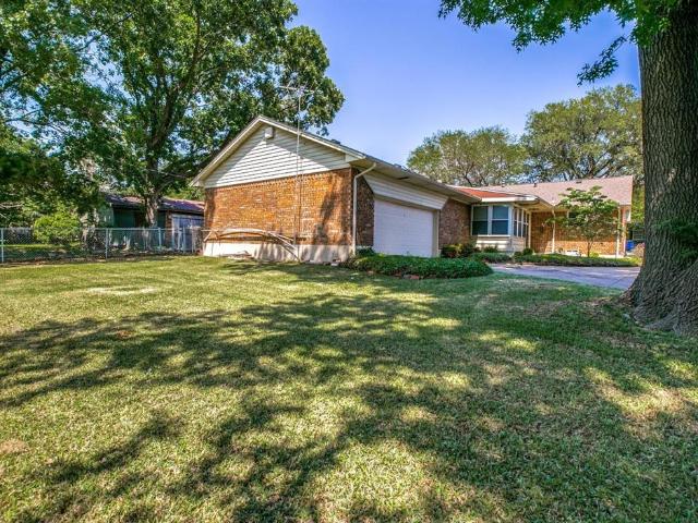 House for sale in Ellis, Texas