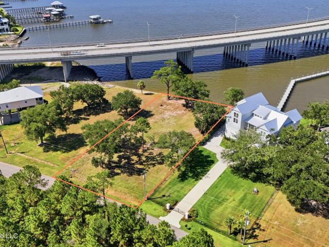 Land for sale in Pass Christian, Mississippi