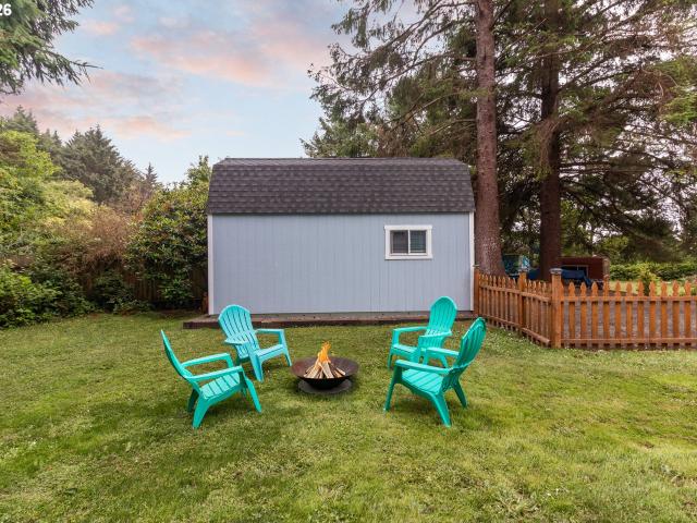 House for sale in Lincoln County, Oregon
