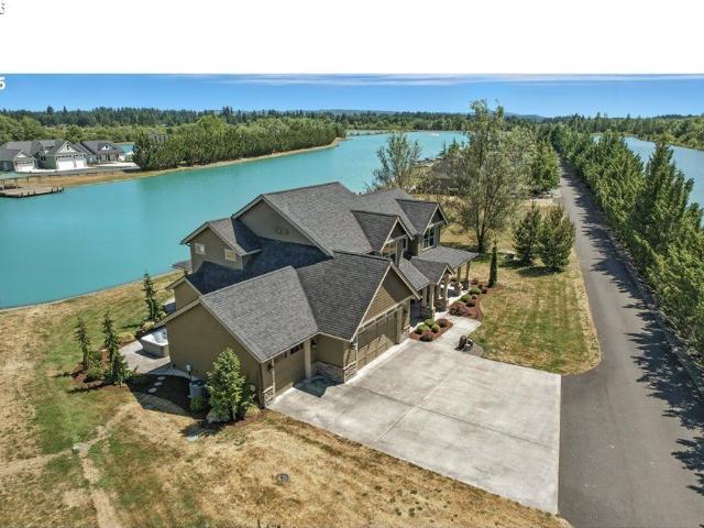 House for sale in Winlock, Washington