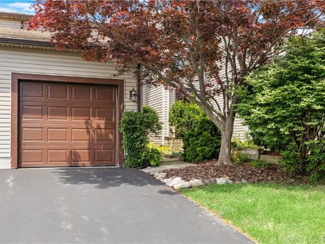 Condo for sale in Camillus, New York