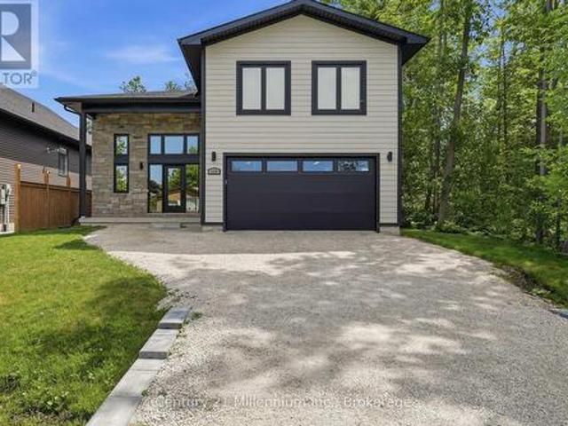 House for sale in Wasaga Beach, Ontario