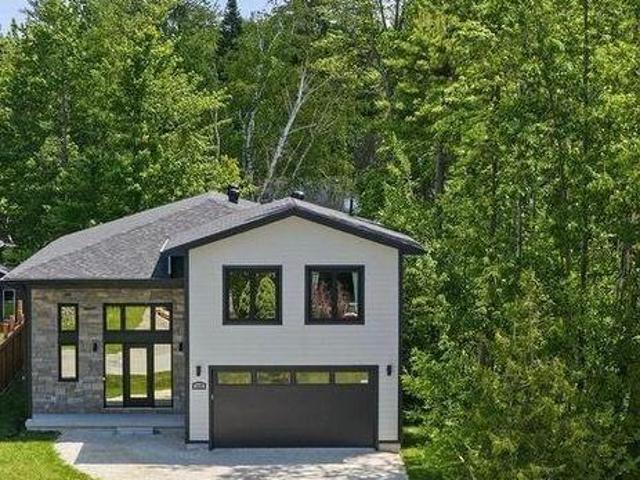 House for sale in Wasaga Beach, Ontario