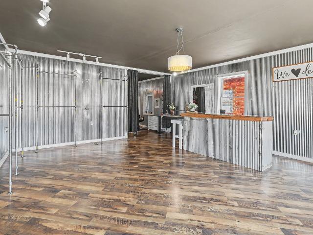 Commercial for sale in Mahaska, Iowa