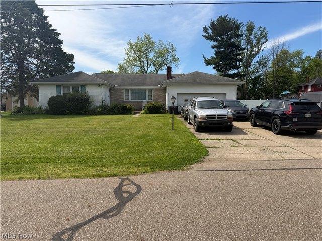 House for sale in Navarre, Ohio