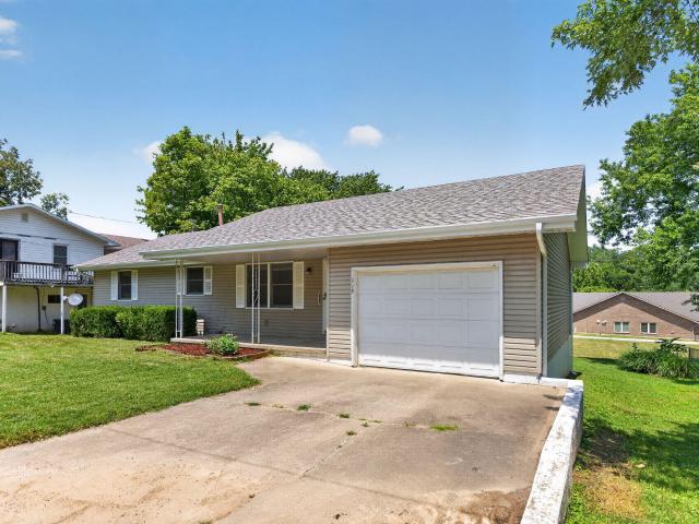 House for sale in Stone, Missouri