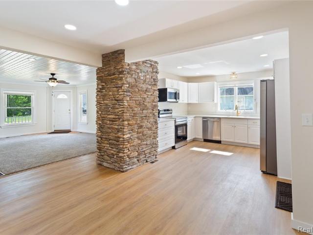 House for sale in Perry, Michigan