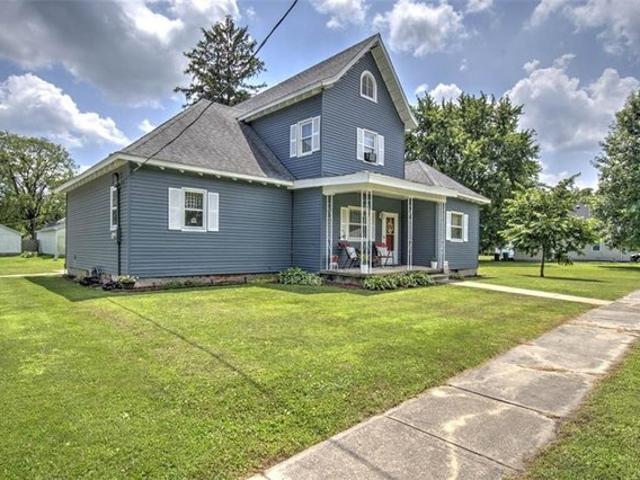 House for sale in Cerro Gordo, Illinois