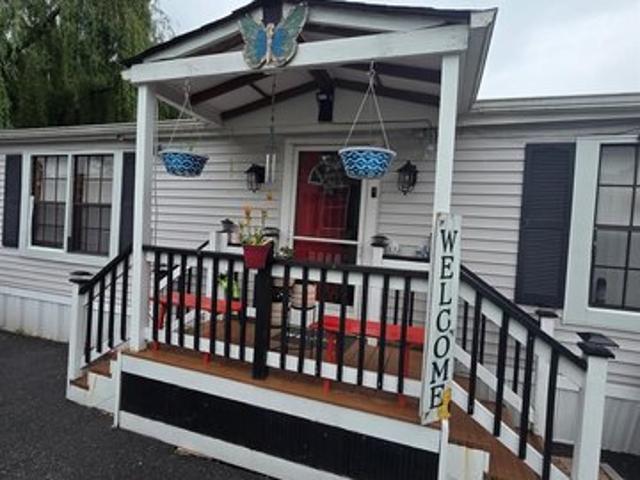 House for sale in Bloomingburg, New York