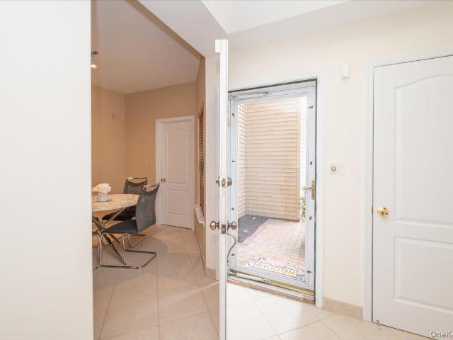 Condo for sale in Bohemia, New York
